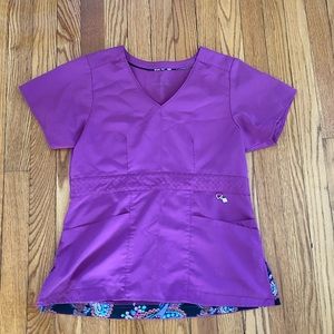 Vera Bradley scrub top